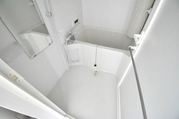 バス・シャワールーム　追い炊き機能付き