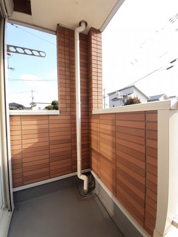 バルコニー　陽当たり良好なバルコニーです