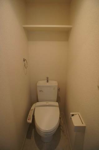 トイレ　温水洗浄便座