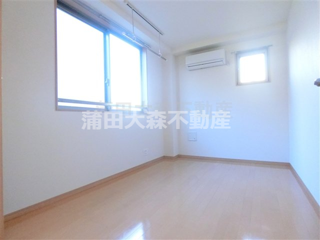 居室・リビング　洋室　南向き