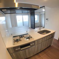 キッチン　コンパクトなキッチンで掃除もラクラク