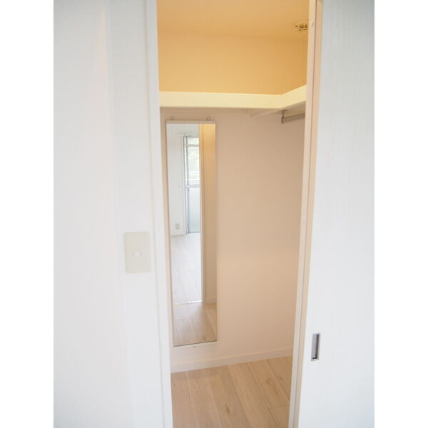 収納　ウォークインクローゼット