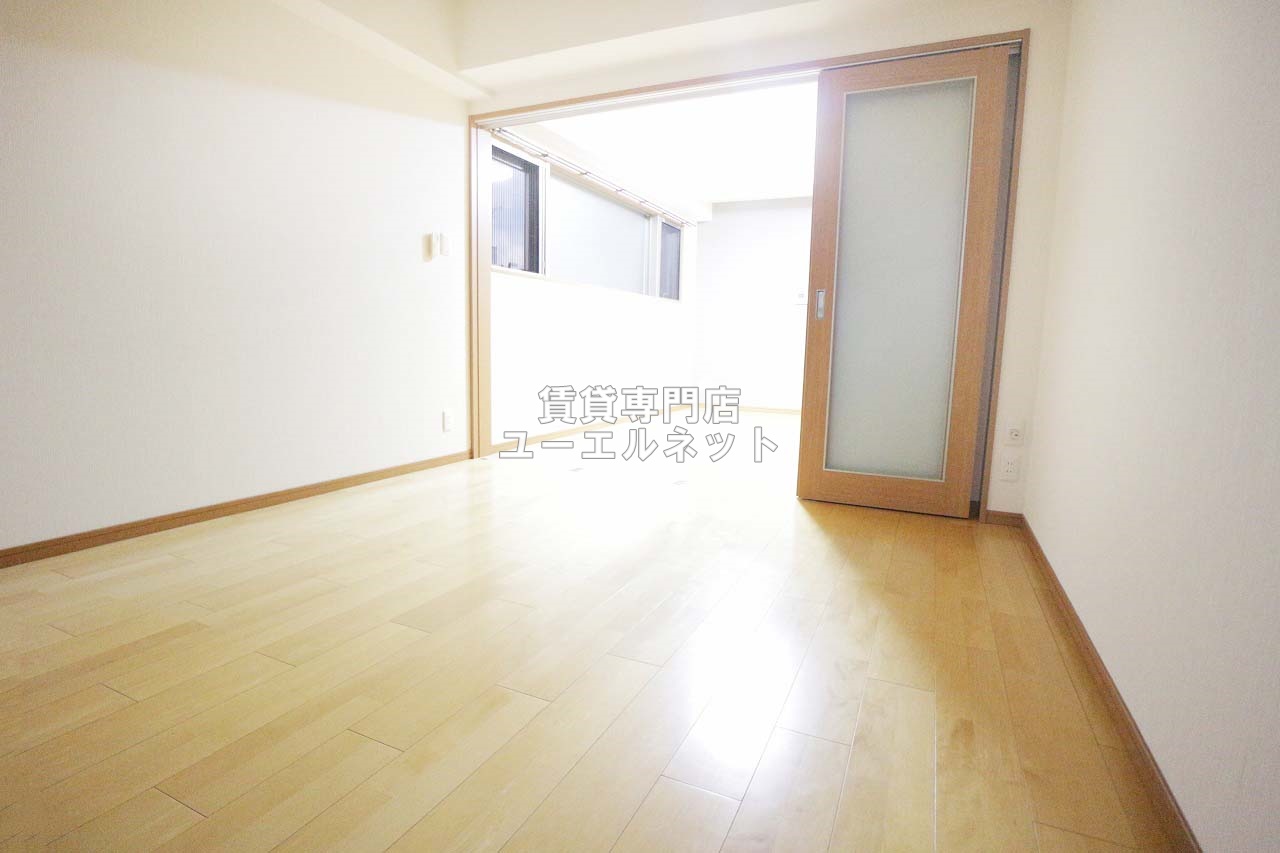 居室・リビング　ゆったりとくつろげる、落ち着きのある居室空間です