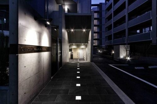 エントランス　家具家電付き物件