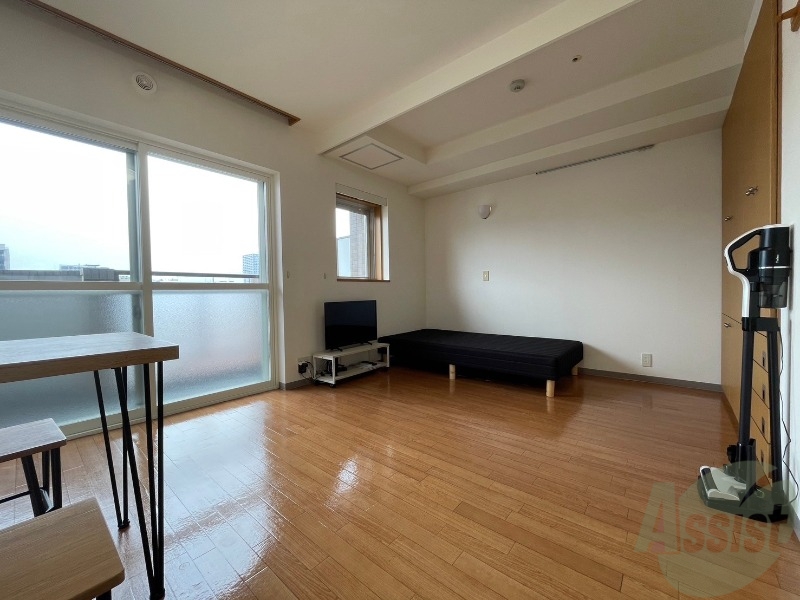 居室・リビング　広くてきれいなリビングです！快適に過ごせそうですね。