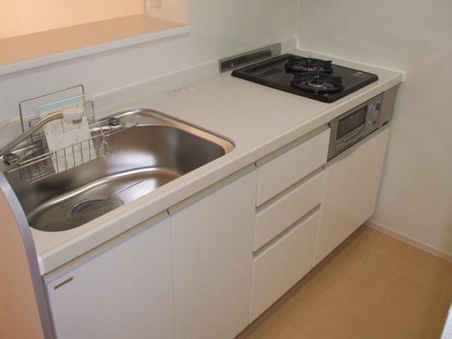 キッチン　★カウンター部は収納になってます★