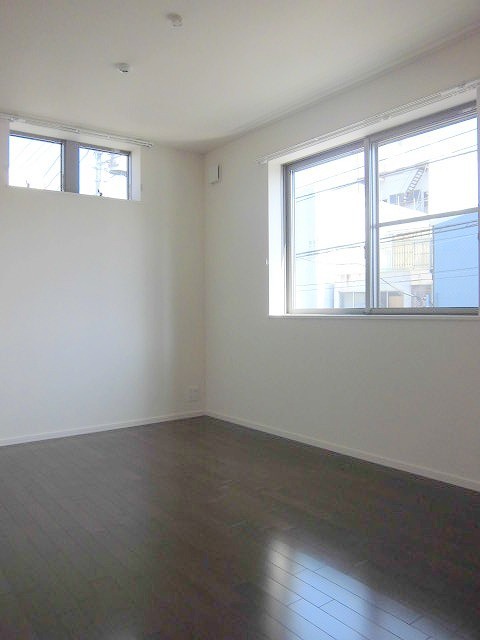 その他部屋・スペース　★洋室６帖★