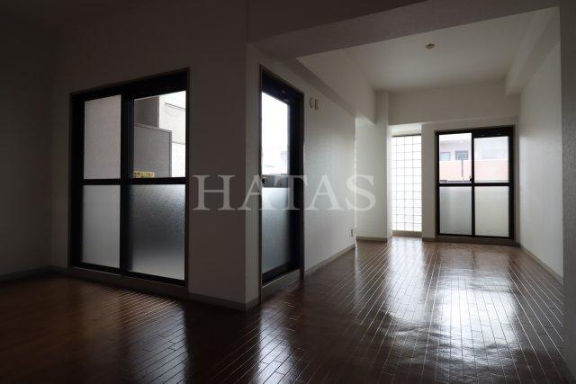 居室・リビング　同物件別部屋です