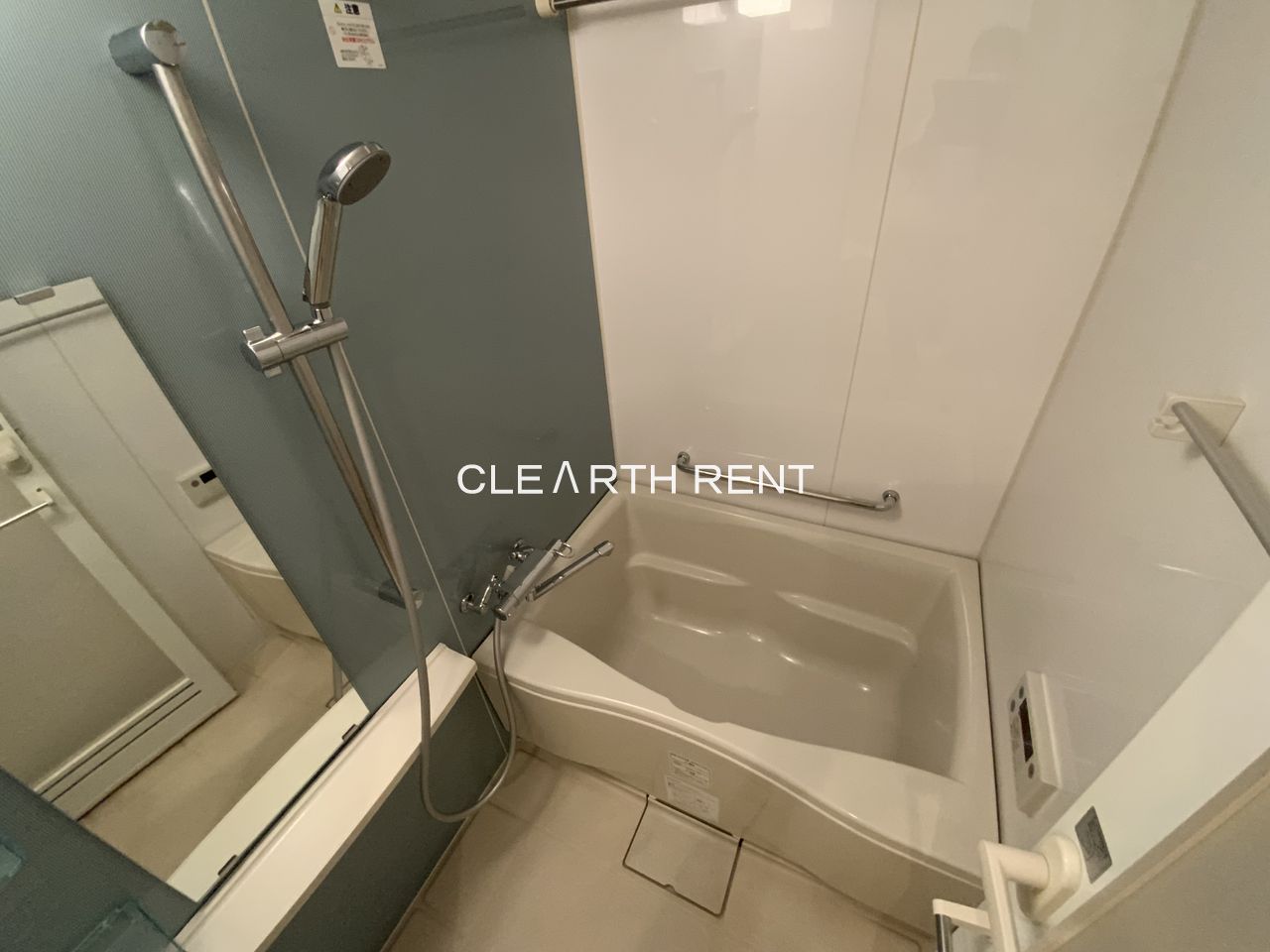 バス・シャワールーム　浴室乾燥機付きバスルーム