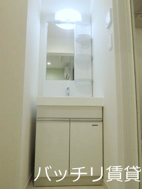 洗面設備　別号室写真の為現況を優先致します。