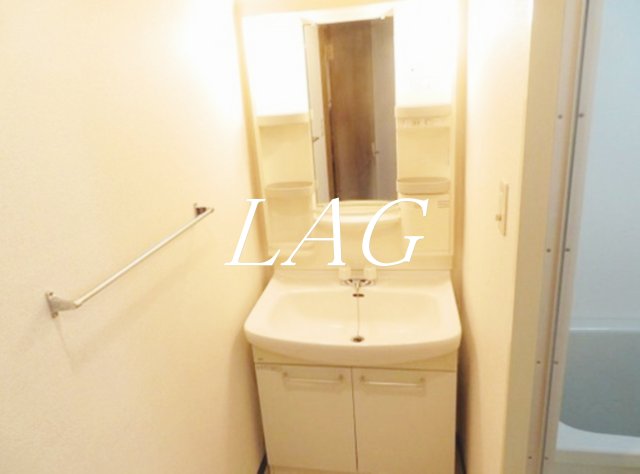 洗面設備　独立洗面台です。