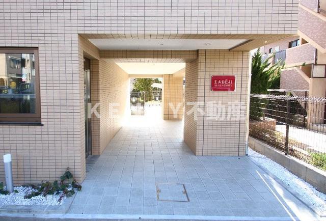 エントランス　建物の内部です