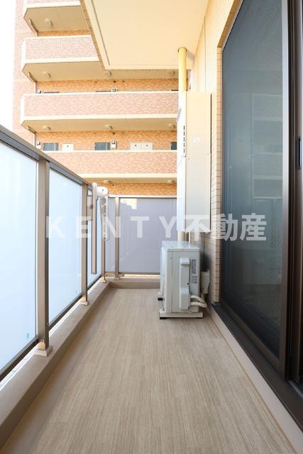 バルコニー　お洗濯にも便利なバルコニー付き