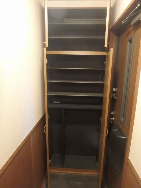 収納　異なる号室の室内写真です