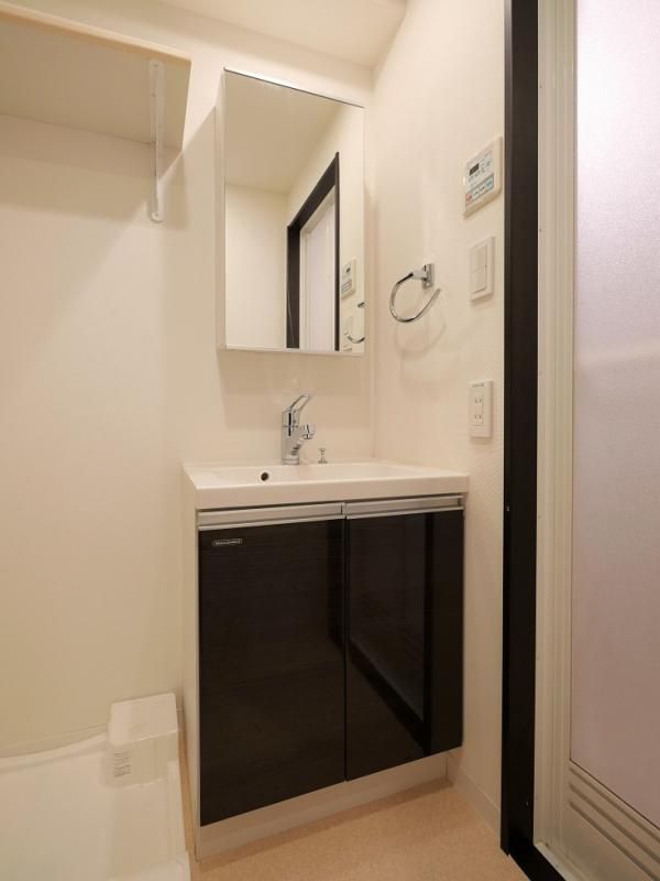 洗面設備　☆独立洗面化粧台が付いています☆