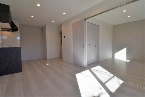 居室・リビング　室内