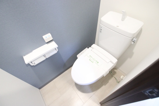 トイレ　※別室の参考写真の為、現況優先です。