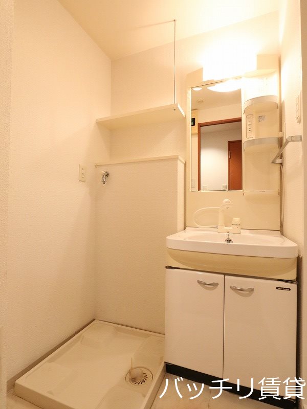 洗面設備　別号室イメージ画像。現況を優先いたします。