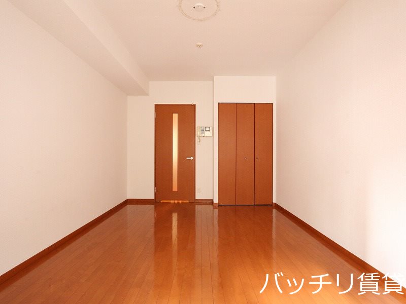 居室・リビング　別号室イメージ画像。現況を優先いたします。