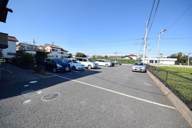 駐車場　駐車場