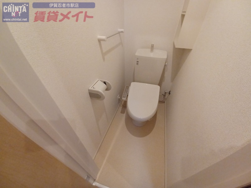 トイレ　同物件別室の画像です