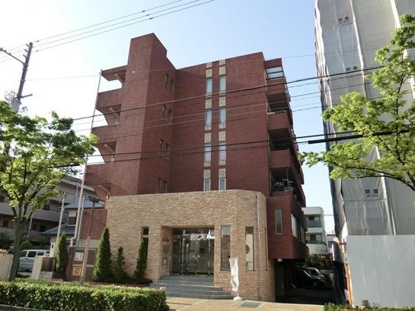 建物外観　モニター付きインターホンで安心♪