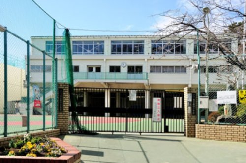 小学校　落合第四小学校（小学校）まで298m