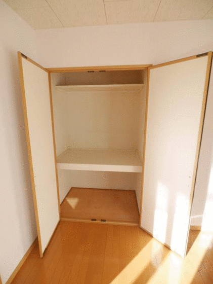 収納　たっぷり入る収納２カ所あり