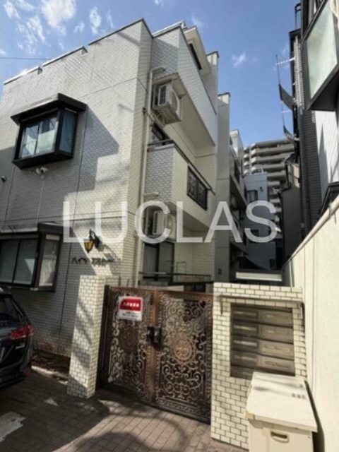 建物外観　『想いの先を照らし出す。』信頼が必要だからこそ、弊社へお任せ