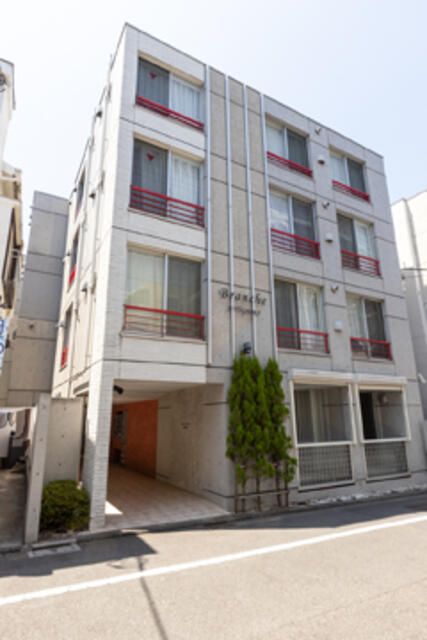 建物外観　■内外装コンクリート仕様■耐火構造■防犯カメラ