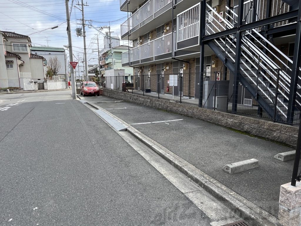 駐車場　駐車場