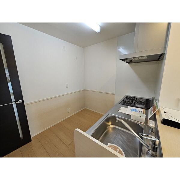 キッチン　※同タイプのお部屋の写真です。