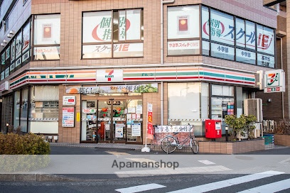 コンビニ　セブン－イレブン町田鶴川駅北口店（コンビニ）まで626m