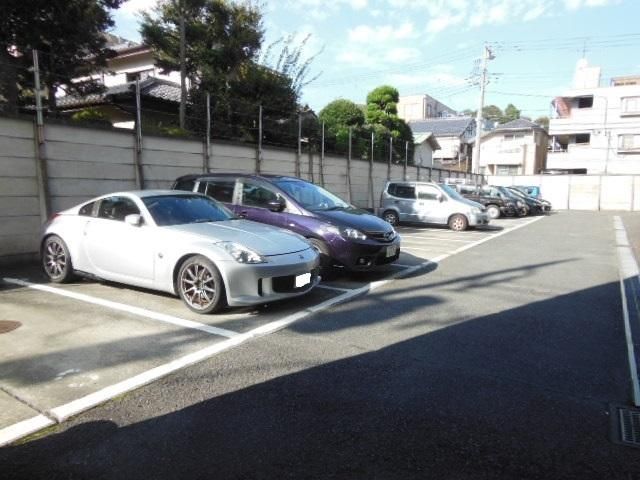 駐車場　☆敷地内駐車場☆