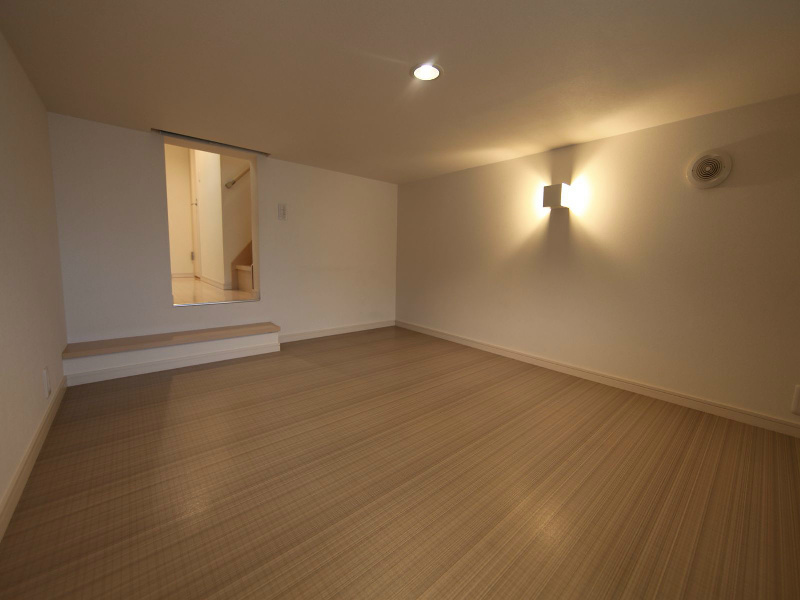 その他部屋・スペース　地下室6.1帖（収納でも部屋でも使えます）