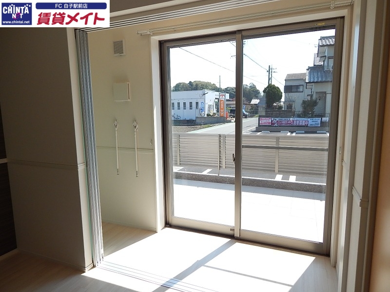 バルコニー　別部屋同型参考写真