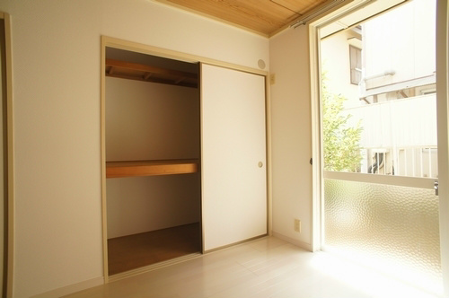収納　写真：同タイプの違うお部屋