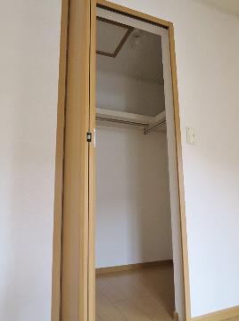 収納　ウォークインクローゼット
