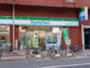 コンビニ　ファミリーマート 小石川ゆたて坂店（コンビニ）まで208m