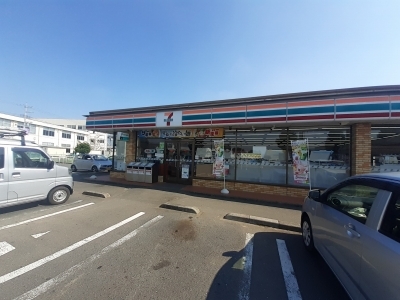 コンビニ　セブンイレブン伊勢崎日乃出町店（コンビニ）まで270m