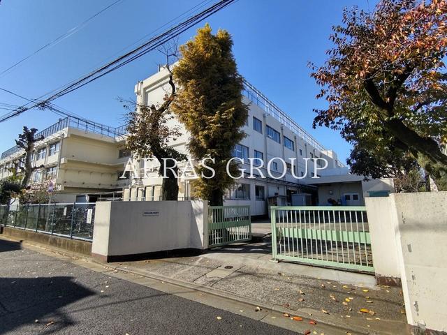 小学校　世田谷区立旭小学校（小学校）まで525m