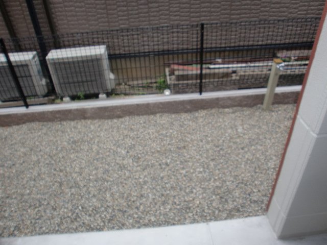 バルコニー　専用庭
