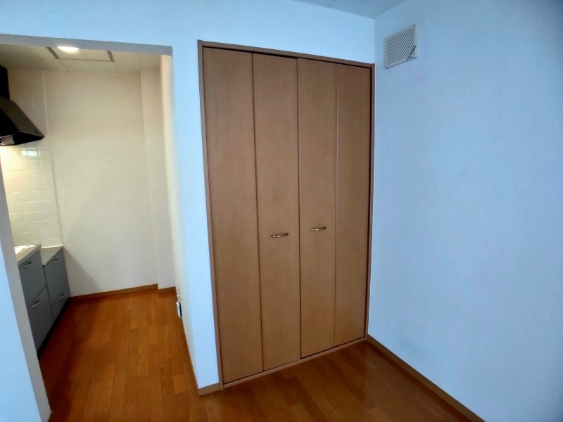 収納　寝室の収納です。部屋がすっきり片付きます。