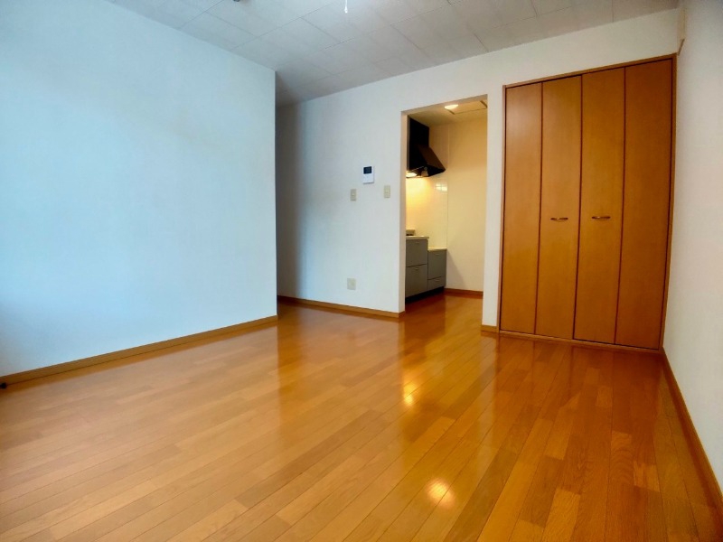 居室・リビング　広くてキレイなお部屋が広がっていて、充実した生活が送れそう。