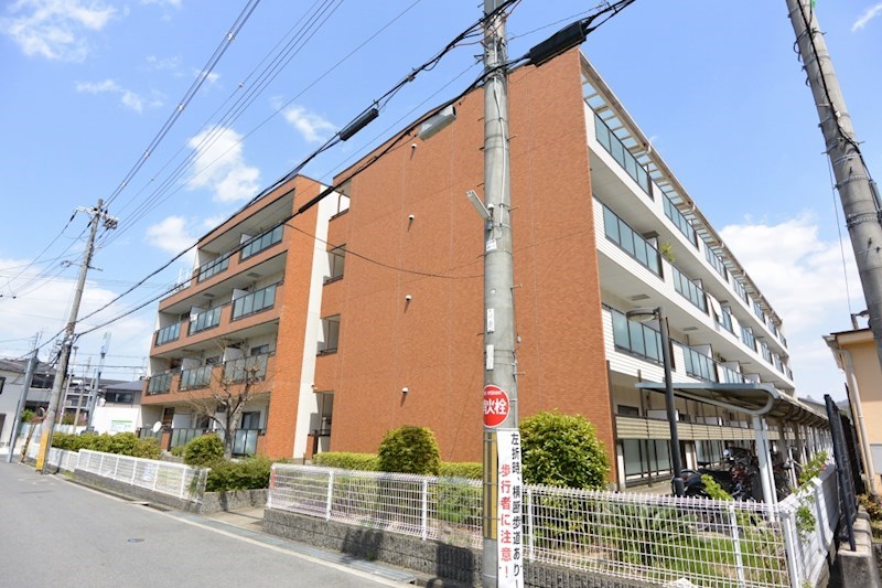 建物外観　カサベルデ交野