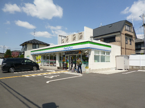 コンビニ　ファミリーマート 交野私部店（コンビニ）まで17m