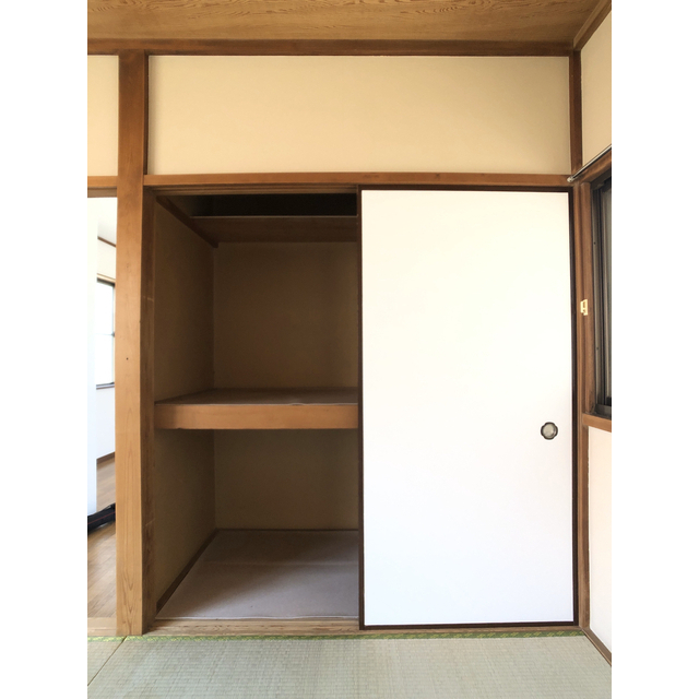 収納　押入