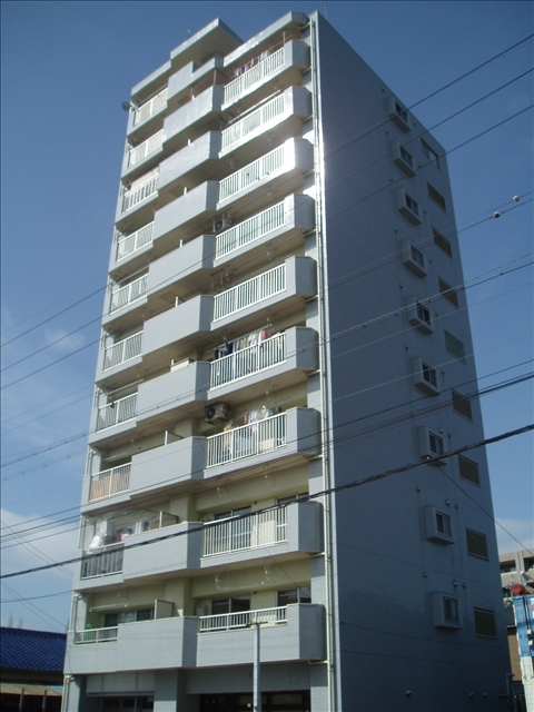建物外観　鉄筋コンクリート造で安心ですね☆☆