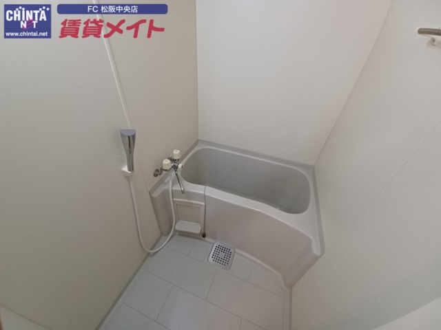 バス・シャワールーム　同物件別室の画像です