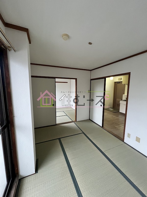 アローハイツの居間写真
